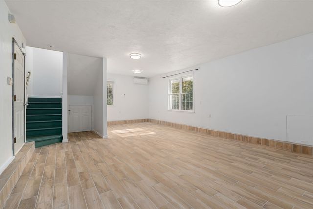 19 Dunstan St 19, Newton, MA 02465