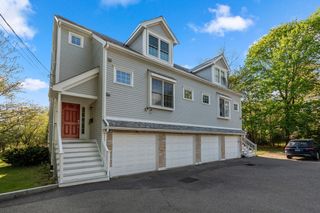 19 Dunstan St 19, Newton, MA 02465
