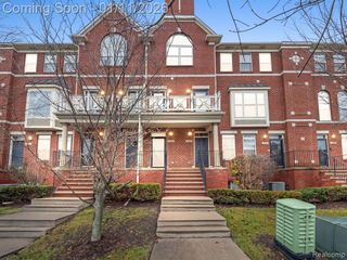 3139 Camden Drive, Troy, MI 48084