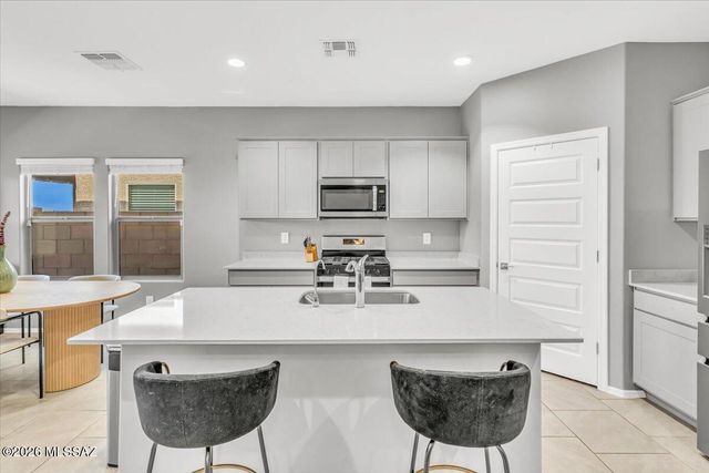 3483 N Kellen Canyon Court, Tucson, AZ 85745