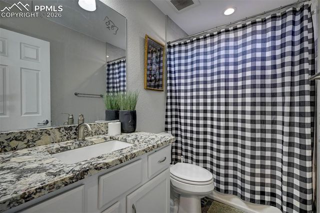 40 E Lyons Drive, Pueblo, CO 81007