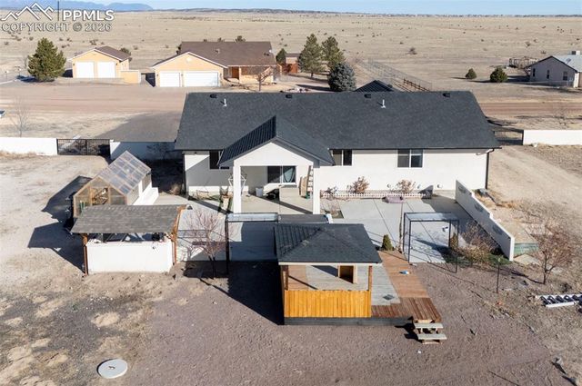 40 E Lyons Drive, Pueblo, CO 81007