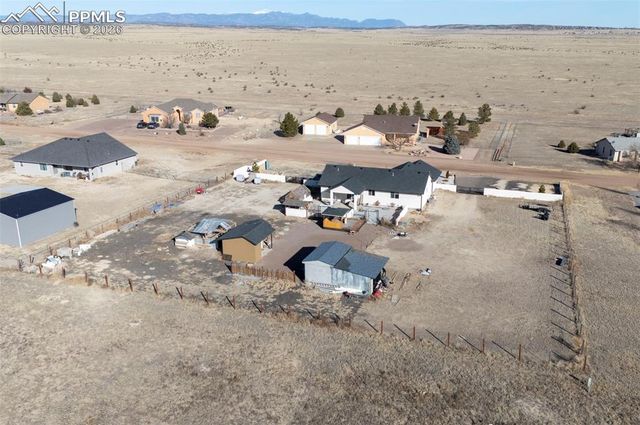 40 E Lyons Drive, Pueblo, CO 81007