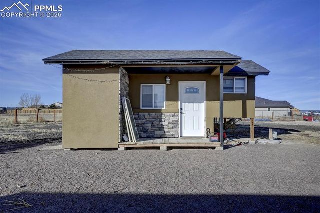 40 E Lyons Drive, Pueblo, CO 81007