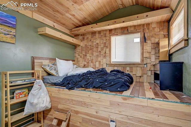 40 E Lyons Drive, Pueblo, CO 81007