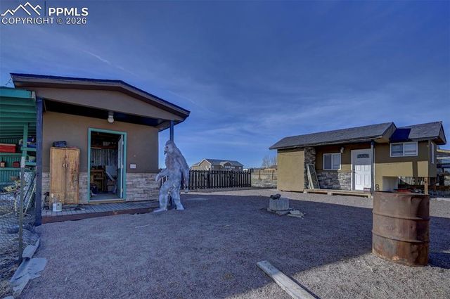 40 E Lyons Drive, Pueblo, CO 81007