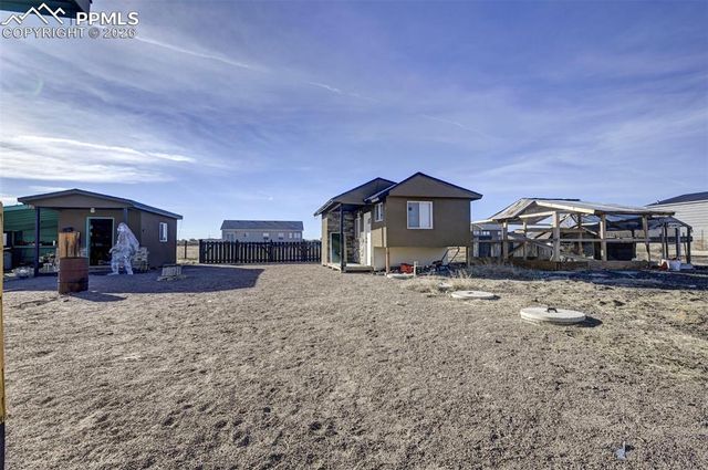 40 E Lyons Drive, Pueblo, CO 81007