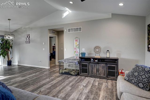 40 E Lyons Drive, Pueblo, CO 81007