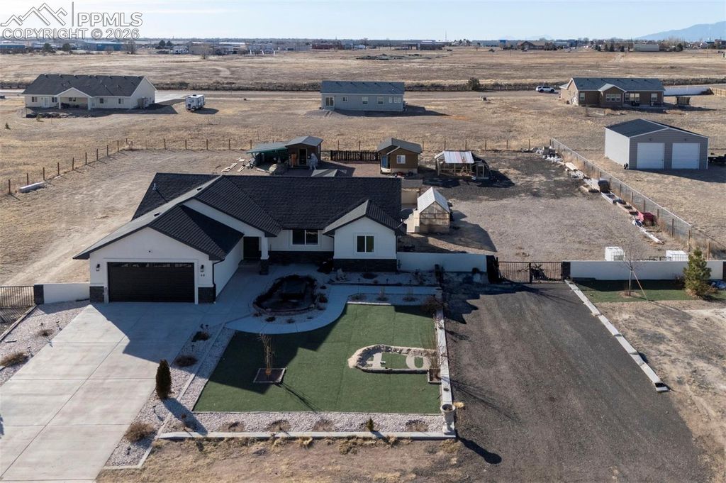 40 E Lyons Drive, Pueblo, CO 81007 — photo 2
