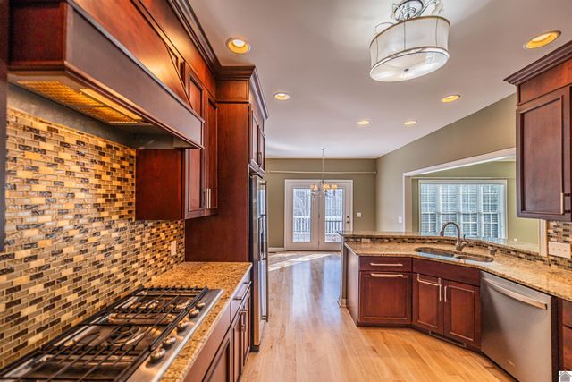 158 Edison Dr., Calvert City, KY 42029