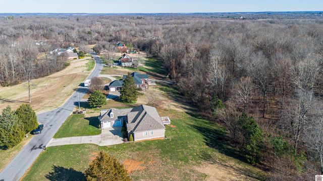 158 Edison Dr., Calvert City, KY 42029