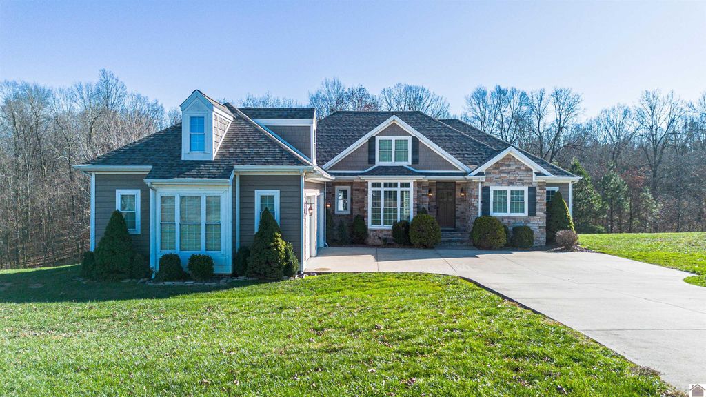 158 Edison Dr., Calvert City, KY 42029