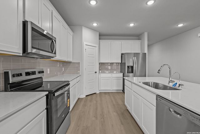 8635 RUCKER POND TRAIL, San Antonio, TX 78252
