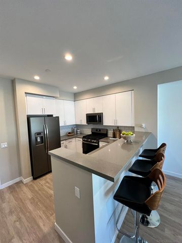 355 N Cleveland Street, Oceanside, CA 92056