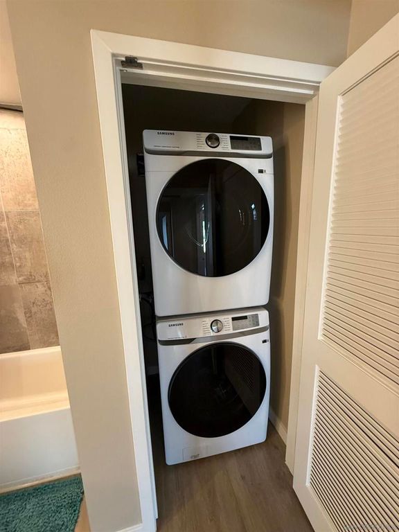 Image 10 of property listing at 355 N Cleveland Street, Oceanside, CA 92056