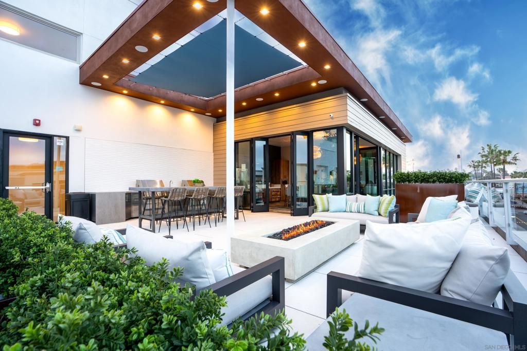 Image 15 of property listing at 355 N Cleveland Street, Oceanside, CA 92056