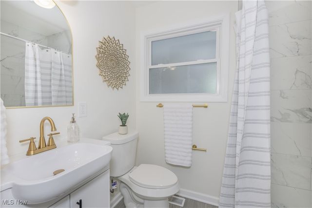 5679 Wilson Mills Road, Highland Heights, OH 44143