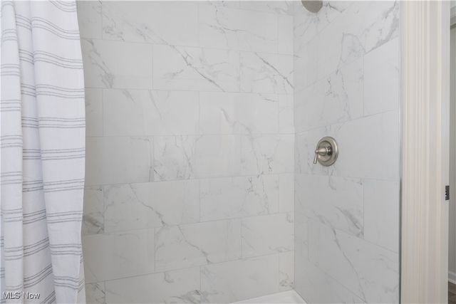 5679 Wilson Mills Road, Highland Heights, OH 44143