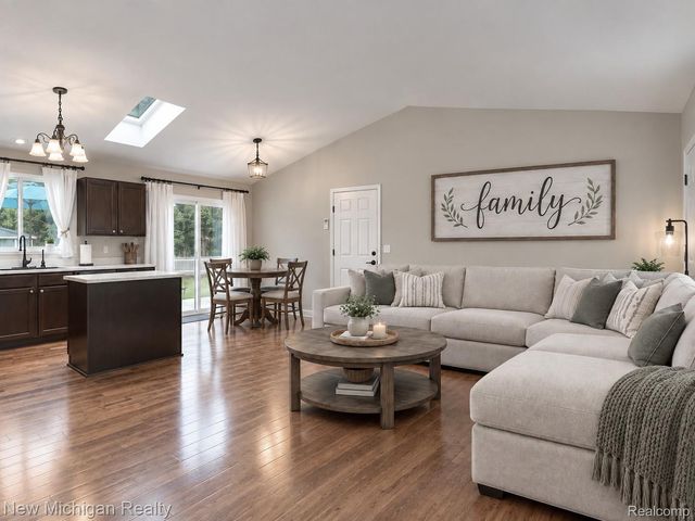 152 Schram Court, Orion Charter Township, MI 48362