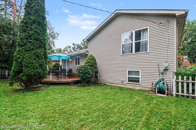 152 Schram Court, Orion Charter Township, MI 48362