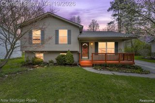 152 Schram Court, Orion Charter Township, MI 48362