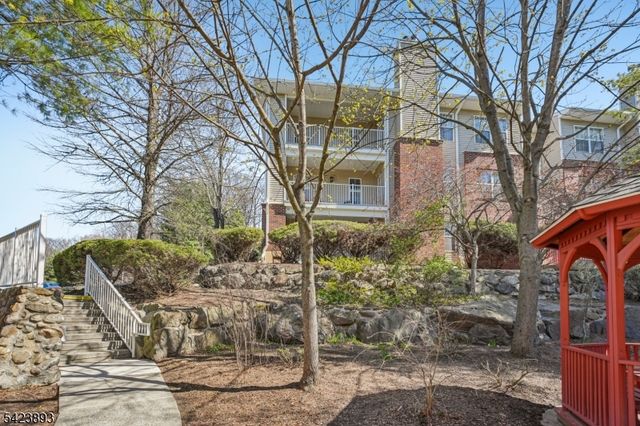 3108 Schindler Ln, Wayne Twp., NJ 07470