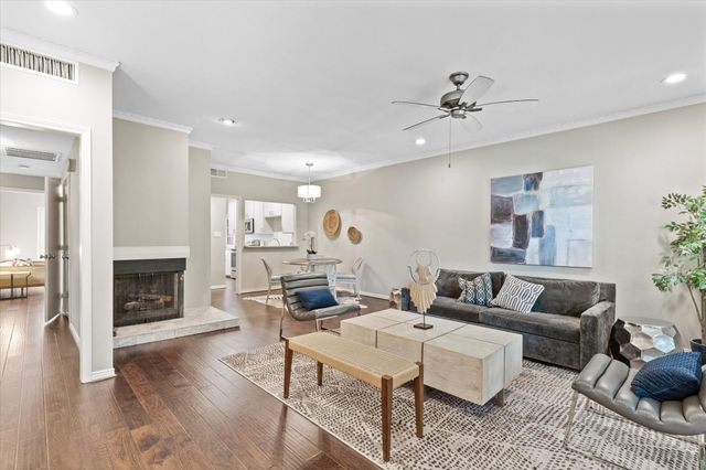 4403 Bellaire Drive S 224S, Fort Worth, TX 76109