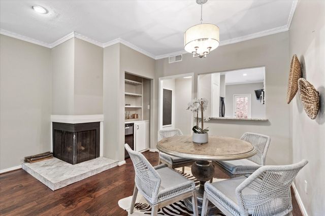 4403 Bellaire Drive S 224S, Fort Worth, TX 76109