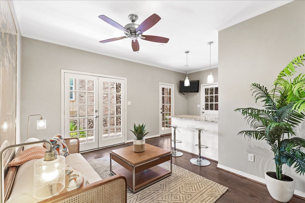 4403 Bellaire Drive S 224S, Fort Worth, TX 76109