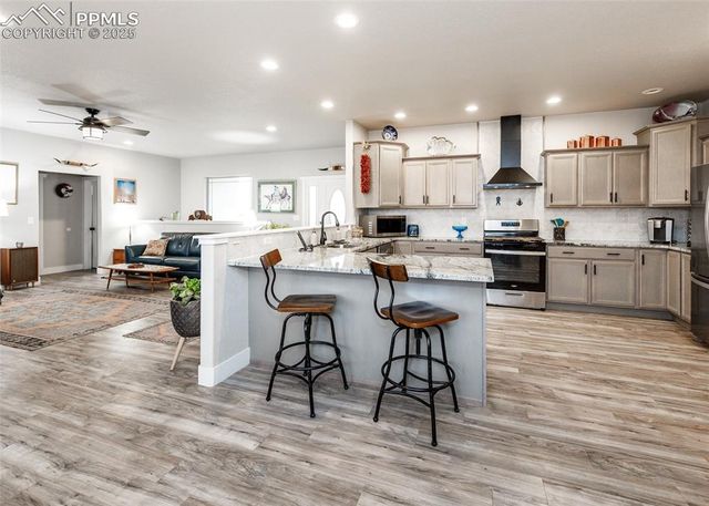 1317 N Vermillion Court, Pueblo, CO 81007