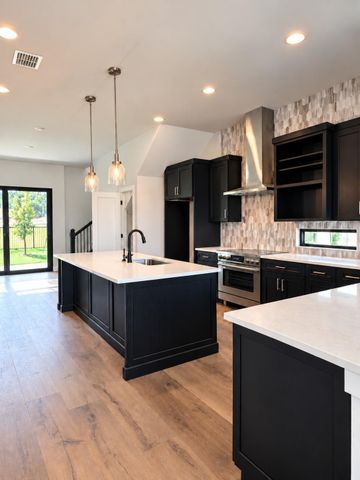 711 N Paleface Ranch RD 5, Spicewood, TX 78669