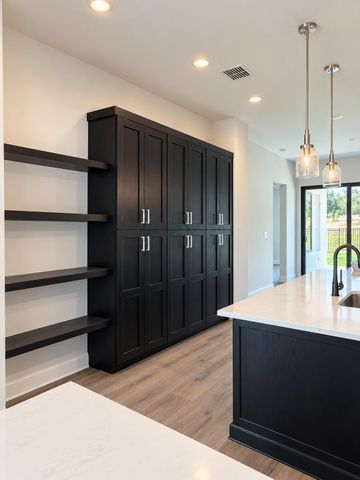 711 N Paleface Ranch RD 5, Spicewood, TX 78669