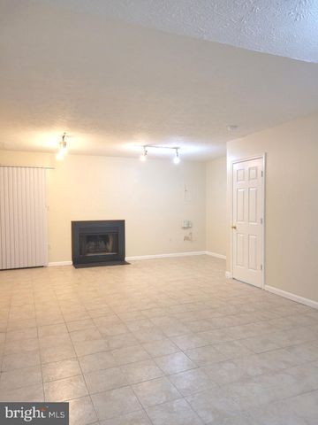 7238 S ORA CT, Greenbelt, MD 20770