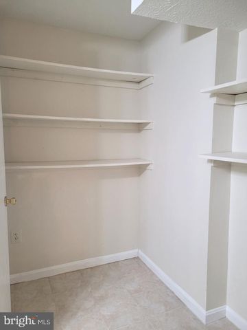 7238 S ORA CT, Greenbelt, MD 20770