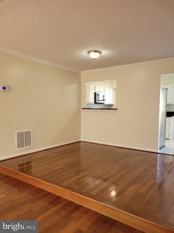 7238 S ORA CT, Greenbelt, MD 20770