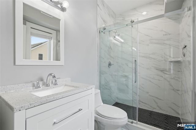 2 Linden Avenue, Lincoln Park Borough, NJ 07035