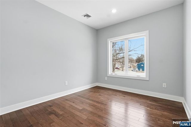 2 Linden Avenue, Lincoln Park Borough, NJ 07035