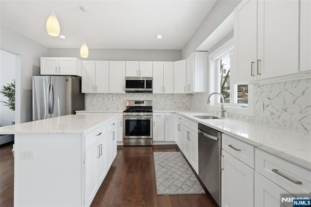 2 Linden Avenue, Lincoln Park Borough, NJ 07035