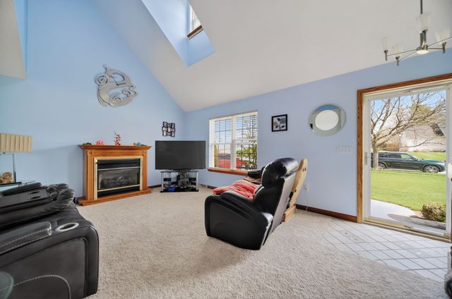8722 VALLEY VIEW Circle, Erie, PA 16509