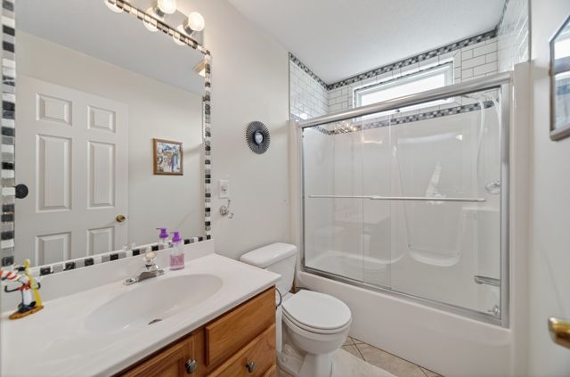 8722 VALLEY VIEW Circle, Erie, PA 16509