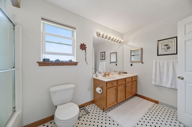8722 VALLEY VIEW Circle, Erie, PA 16509
