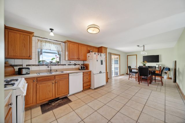 8722 VALLEY VIEW Circle, Erie, PA 16509