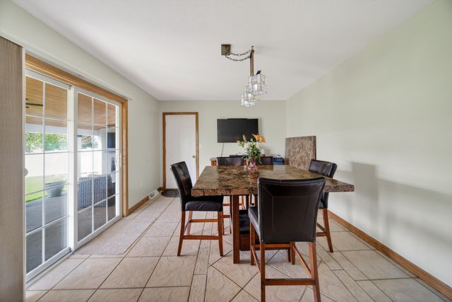 8722 VALLEY VIEW Circle, Erie, PA 16509