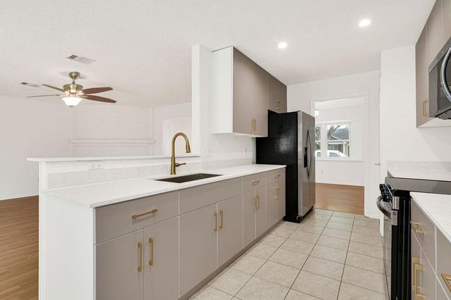 4518 Seneca Street, Pasadena, TX 77504