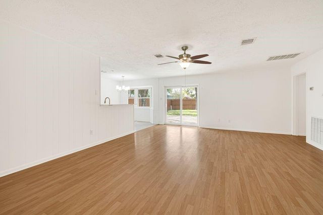 4518 Seneca Street, Pasadena, TX 77504