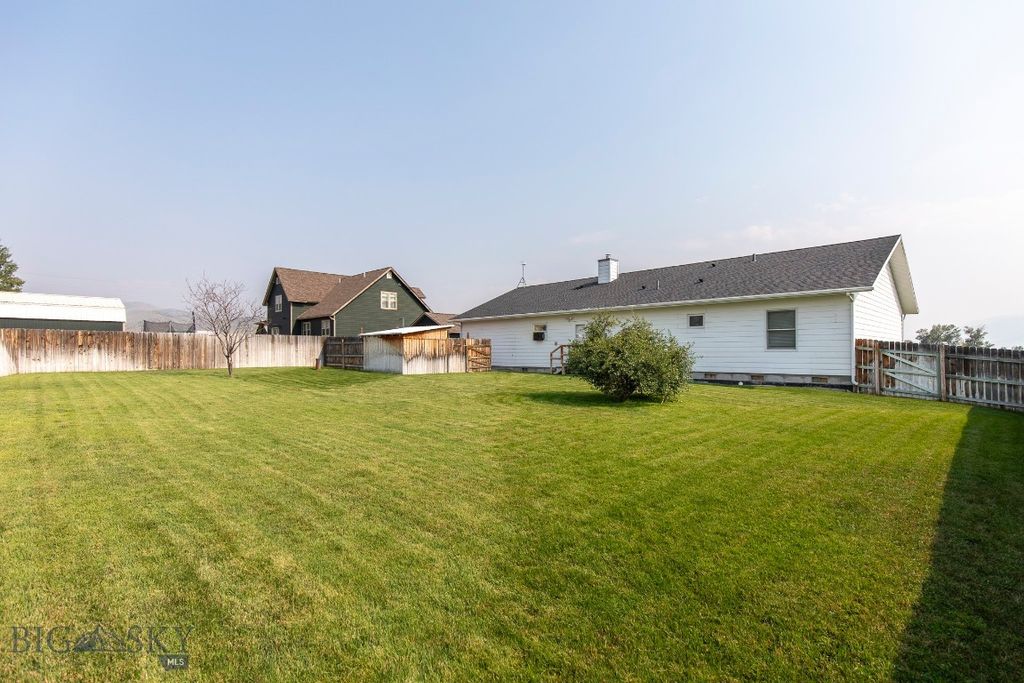 521 Tolson Lane, Sheridan, MT 59749 photo 4