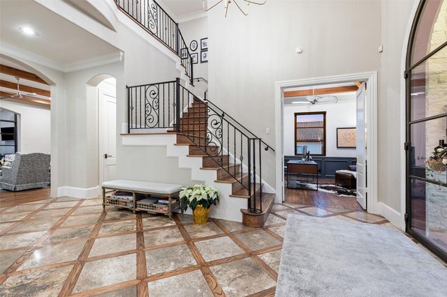 215 Neville Wood CT, Austin, TX 78738