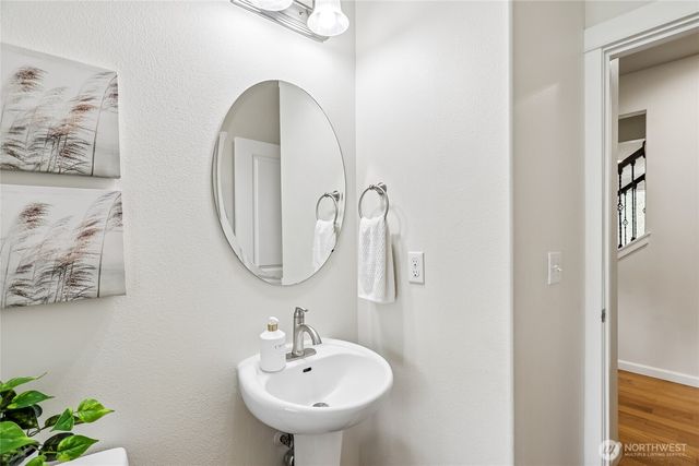 11902 59th Avenue E, Puyallup, WA 98373