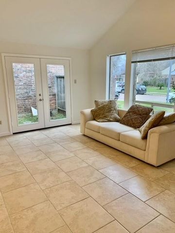 6319 Coachwood Drive, Houston, TX 77035