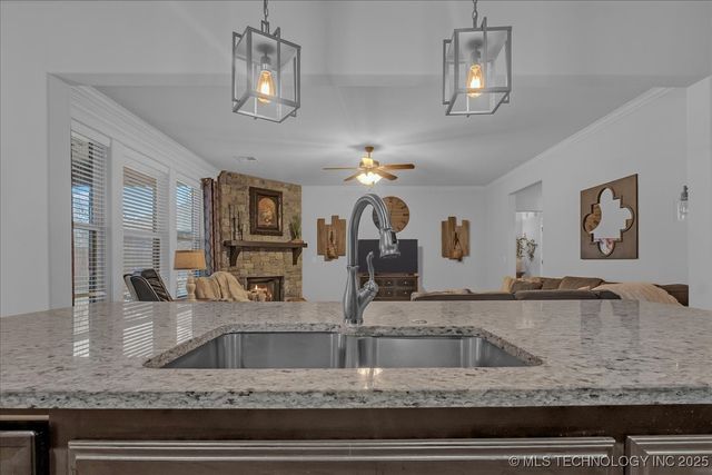 8100 S Gardenia Avenue, Broken Arrow, OK 74011